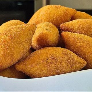 Enroladinho de fiambre queijo 