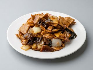 72. Porco com Bambu e Cogumelos Chineses