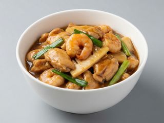 36. Frango Frito com Camarão na Caçarola