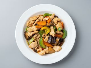 1011. Frango com Molho de Feijão Preto