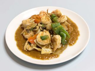 94. Camarão com Caril