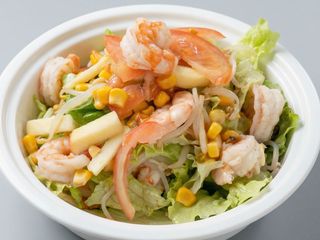11. Salada de Camarão