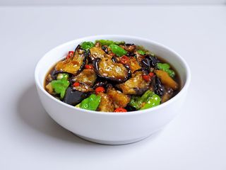 1017 beringela salteado