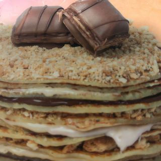Crepe c/ Creme Choc. Branco (Kinder Bueno)
