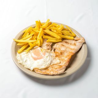 Bife de peru grelhado com ovo