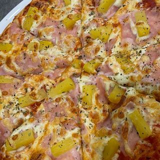 Pizza familia 34cm com coca cola 100cl