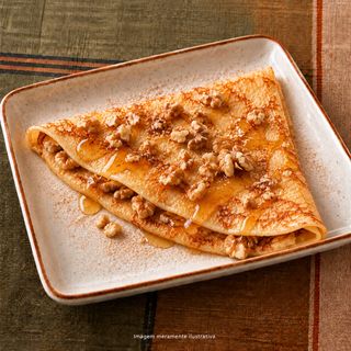 Crepe com Mel e Nozes