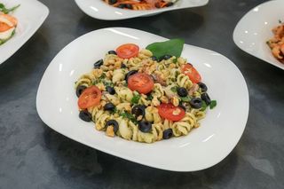 Massa com Frango e Molho Pesto