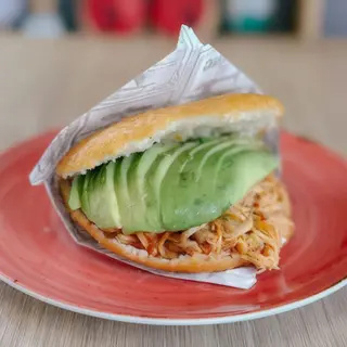 Arepa Reina Pepiada