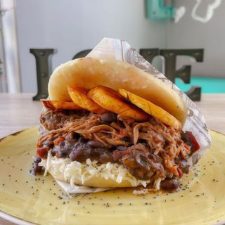 Arepa Pabellon