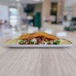 Patacon Carne Desfiada