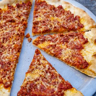 13 Pizza Salame (Média))