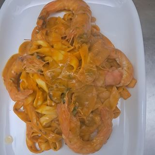 78 Tagliatelle Salmão e Caril