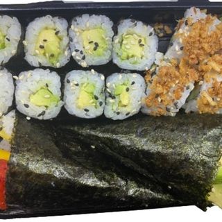 66. Sushi Combinado