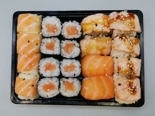 62. Sushi Combinado