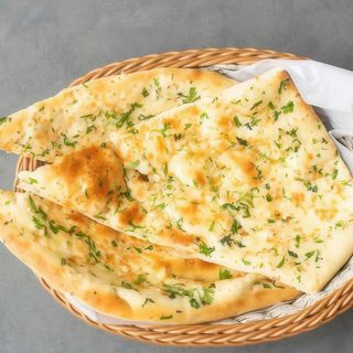 Nan de Alho e Queijo