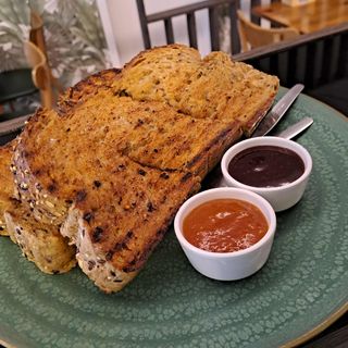 Torrada de chapata com cereais