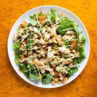 Salada de queijo fresco com presunto