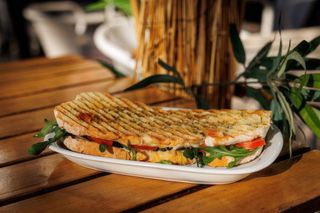 Tosta de Presunto, Mozzarella e Rúcula