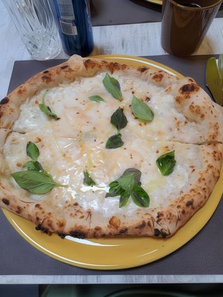 Pizza 4 Formaggi (4 Queijos)