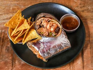 Burrito Tinga Estilo