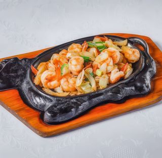 Gambas com Alhos na Chapa Quente