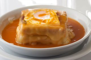 Francesinha de Frango