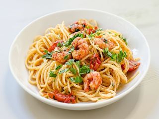 SPAGAHETTI COM CAMARAO