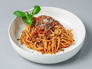 SPAGHETTI COM BOLOGNESE