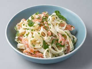 SPAGHETTI COM SALMAO