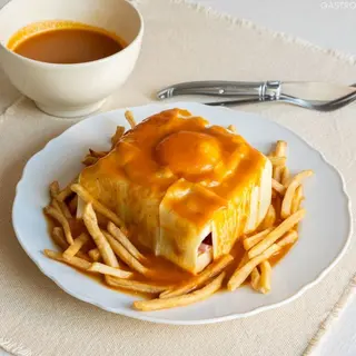 Francesinha Especial de Frango 