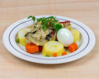 Bacalhau Cozido c/ Legumes e Ovo