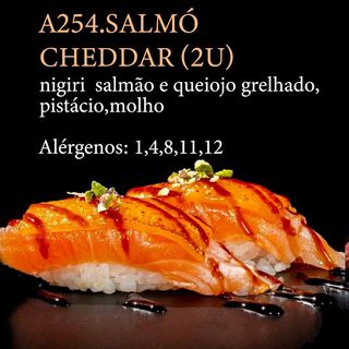 A254.NIGIRI SALMÓ CHEDDAR