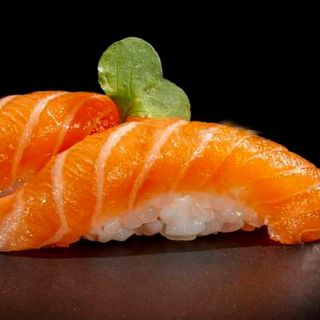 A250.NIGIRI SALMÓ