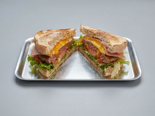 Hambúrguer Especial no Bolo do Caco