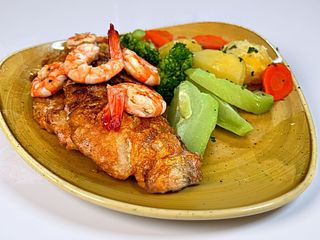 Filete de Espada com Camarões