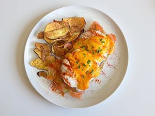 Tosta Benedict Salmão