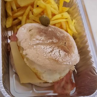 Hambúrguer à Taberneiro