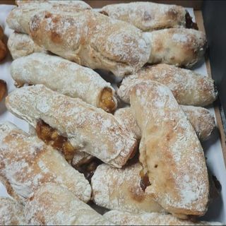 Pão Caseiro com Torresmos