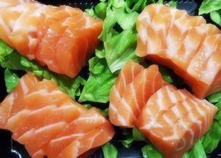 S1. Sashimi de Salmão