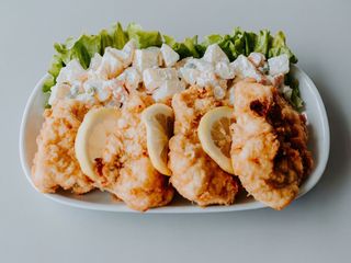Filetes De Pescada C/ Salada Russa
