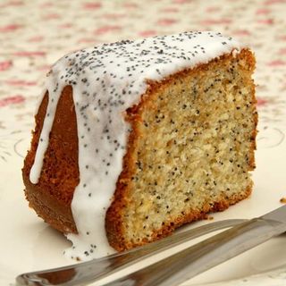 Bolo de Limão e Sementes de Papoila