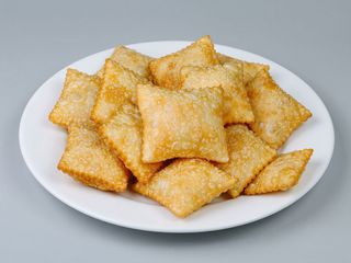 Pastel de Queijo com Bacon