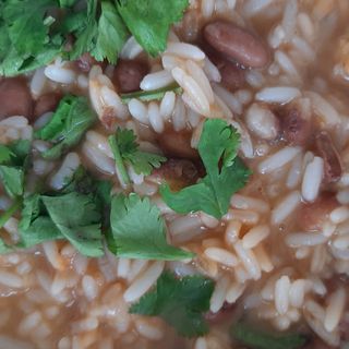 Arroz de cogumelos frescos com feijão