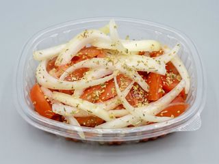 Salada de tomate e cebola