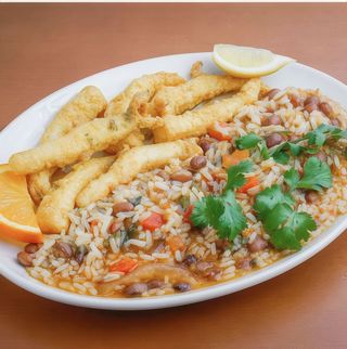Choco Frito com Arroz de Feijão
