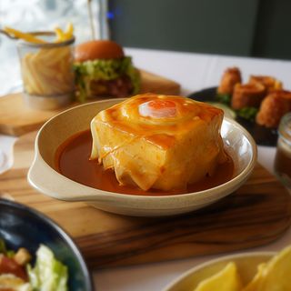 FRANCESINHA ESPECIAL