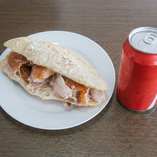 Menu Sandes de Leitão + Bebida