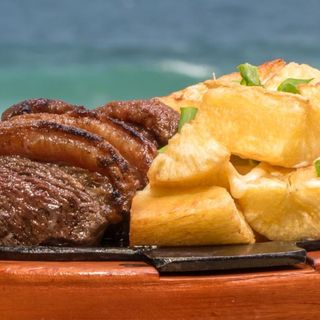 Picanha com Mandioca Frita