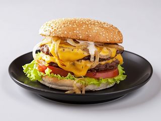 Hambúrguer X- à Casa Duplo